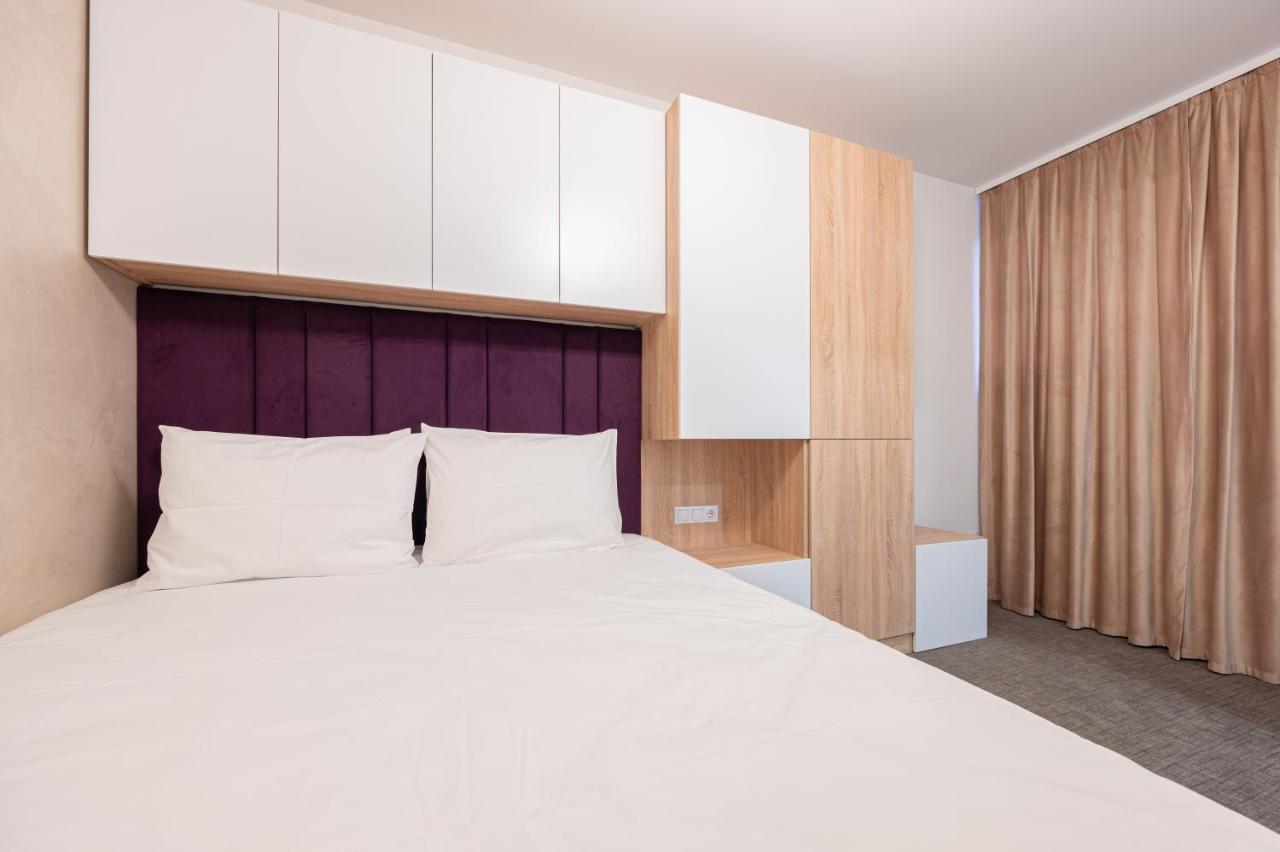 Klia Hotell Sînmartin Exteriör bild